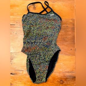 TYR size 28 NWT swimsuit